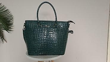 Ženska torba – krokodilski uzorak, tamnozelena - Materijal: sjajna