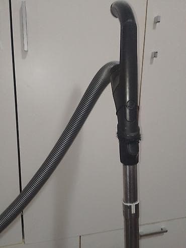 clatronic usisivac: Miele Blizzard CX1 CAT & DOG sa posudom je potpuno ispravan u — 6