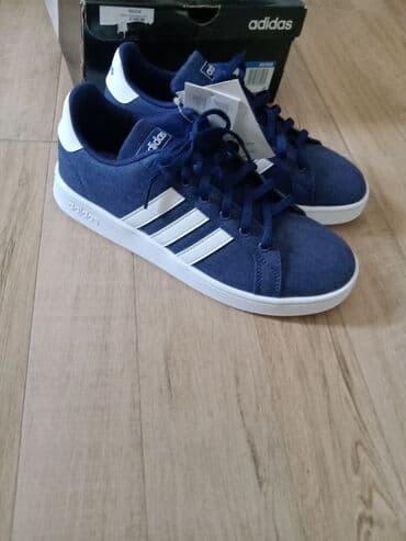 takko kupaci za devojcice: Adidas, Veličina - 37 — 7