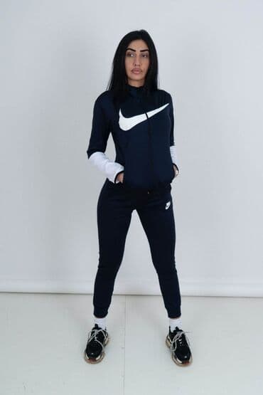 trenerke mokra likra prodaja: Cena 2,900
Mokra likra S, M, L, XL
8 boja — 14