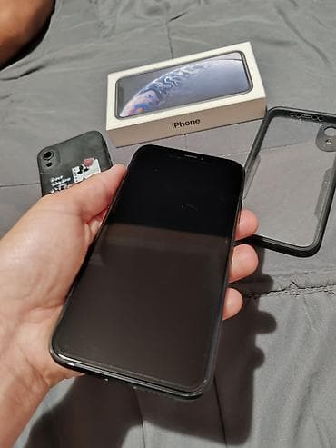 mobilni telefoni sa tastaturom: IPhone XR 64 GB – crni - Ekran 6.1" Liquid Retina (LCD) sa Face — 4