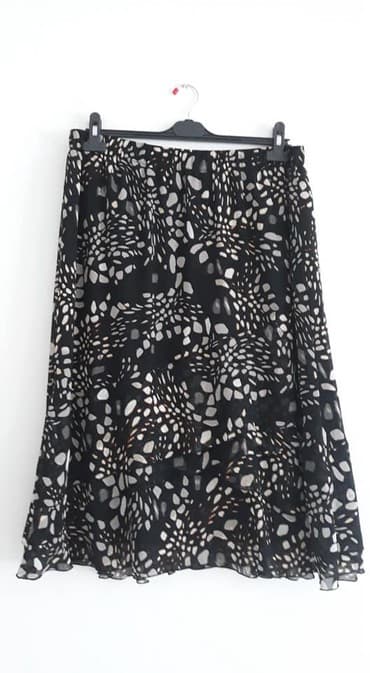 ovs suknje: Suknja jock 44-46 Nova cena 800 viskoza proziran materijal ima postavu — 1