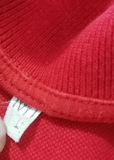 shein srbija: Crvena polo majica sa kratkim rukavima i kragnom na tri dugmeta. Na — 3