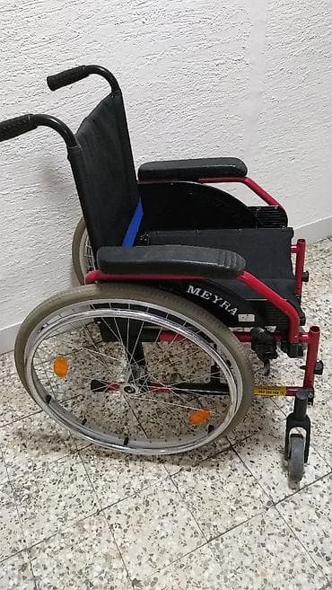 invalidska kolica nis: Invalidska kolica MEYRA, sklopiva, aluminijumski ram, u odlicnom — 3