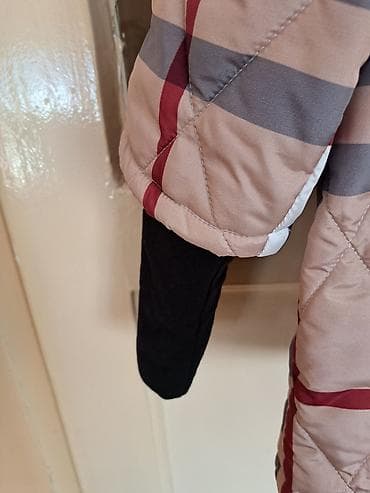 reebok pump patike: Ženska kratka prošivena jakna sa visokim kragnom, modernog — 3