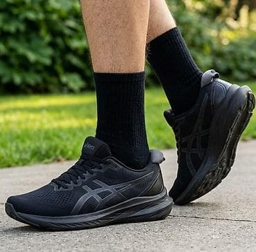 -ASICS crne patike za trčanje- - Model: niskoprofilne patike sa