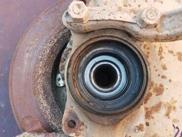 glavcina zadnjeg tocka zastava: Glavcina desnoga prednjeg tocka Lada 21214 Niva 26mm br.3. Polovna — 10