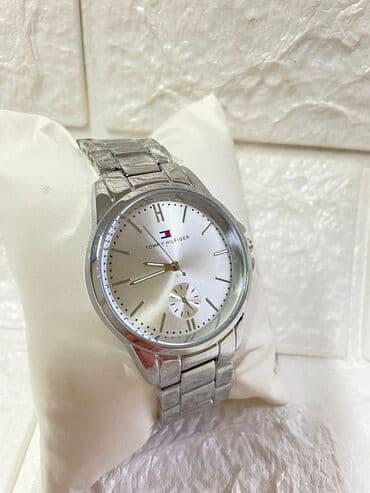 Watches: Classic watch, Michael Kors, Female — 12