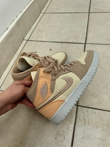 Čizme: Patike, Air Jordan, veličina - 39 — 2