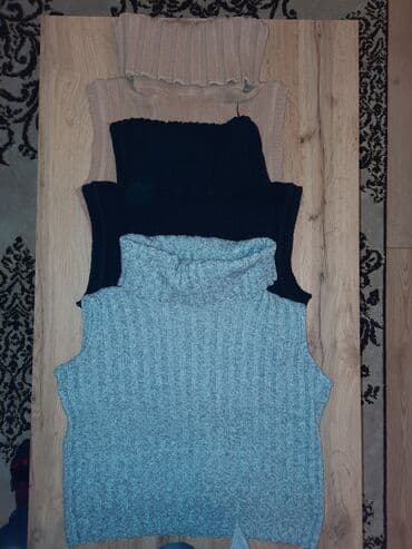 Roll-necks: Univerzalne rolke, sire se! 1.rolka 700din. 2.rolke 1100din. 3.rolke — 1