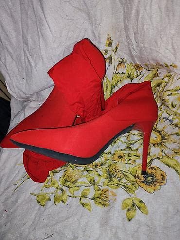 walkmaxx patike beograd: Crvene salonke na štiklu – broj 40 - Model: špicasti vrh, klasične — 1
