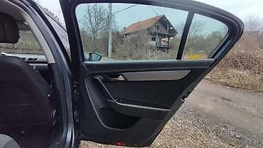 drzac glave za sediste: RUKOHVATI ZA VOLKSWAGEN PASSAT B7 | Rukohvati za VW Passat B7, 2.0 — 1