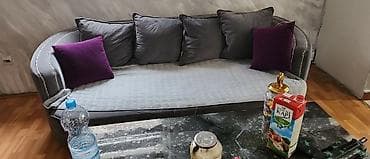 polovne garniture za dnevni boravak: Elegantna siva garnitura – trosed sa klub stolom - Trosed u — 2