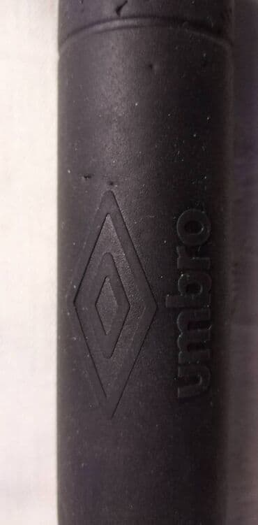 mini magnetni šah: Mini pumpa Umbro za lopte 20 cm, dvosmerna sa metalnom iglom — 2