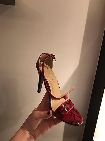 Sweatpants: Sandals, 37 — 8