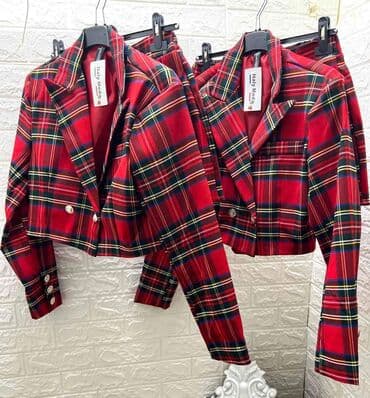 kompleti sa suknjom: Komplet sako+ šorc/suknja 
3300 r d — 3