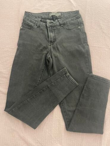 Sive ženske farmerke – skinny kroj - Boja: siva (ispran efekat) -