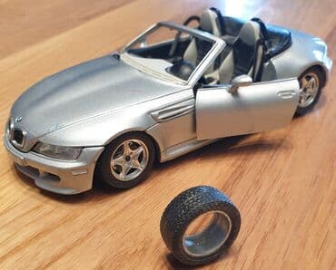 Figurice i makete: BURAGO BMW roadster 1996.godiste kabriolet automobilcic igračka — 1