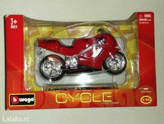 pocepane farmerke za devojcice: Burago motor model "honda nr",1/18,18-51000,nov,u originalnoj kutiji — 1