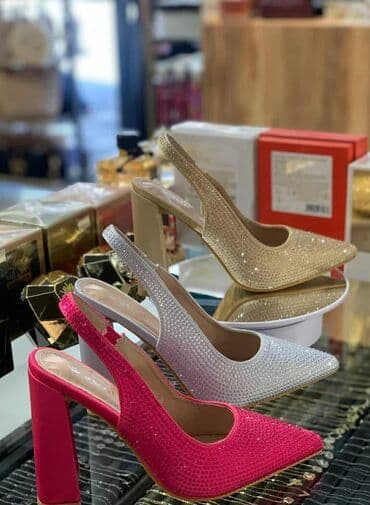 stradivarius sandale 2022: Sandals, Alpina — 1