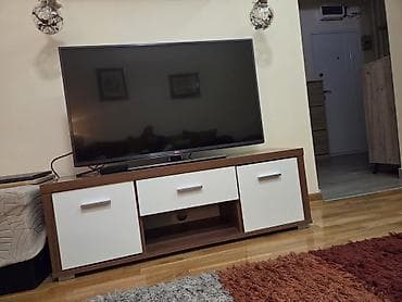 TV komoda Jysk / niska televizijska polica - Moderan dizajn u