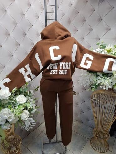 Sweatsuit Sets: One size, Print, color - Red — 5