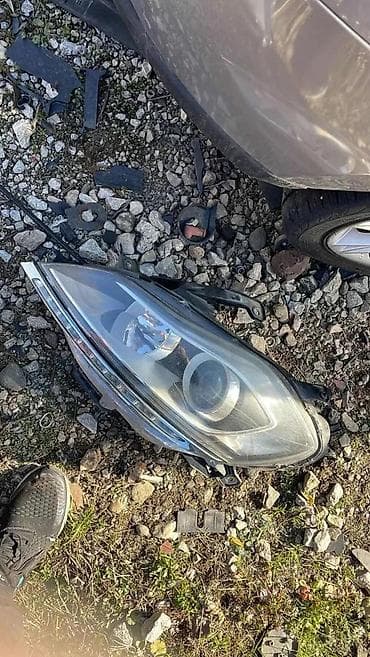 xenon far: FAROVI I SVI OSTALI DELOVI ZA LANCIA DELTA | Farovi i svi ostali — 2
