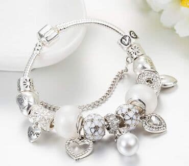 čvrste narukvice: Narukvica 1500 — 1