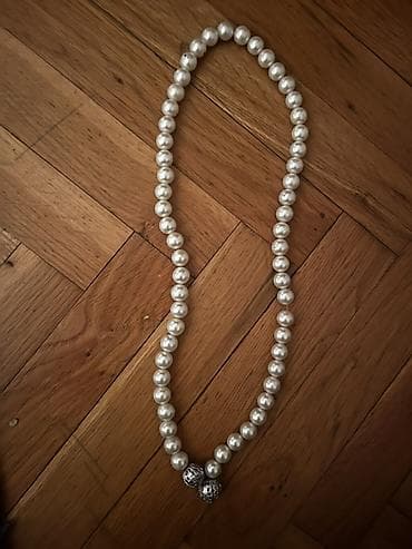 koferi za decu: Ogrlica od bisernih perli sa dekorativnim metalnim završecima - — 2