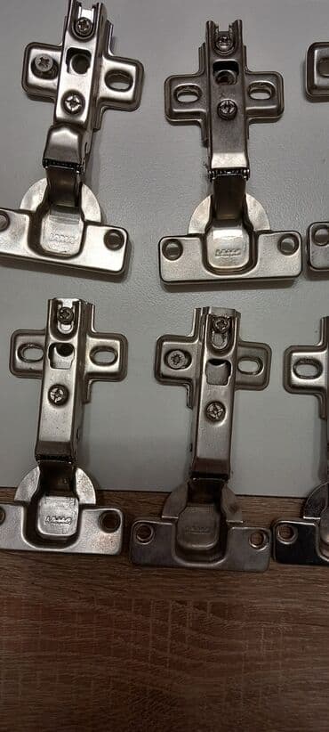 polovan namestaj svilajnac: Šarke za vrataCena za sve — 3