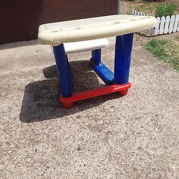 kids land вршац – слике: Decija klupica sa radnim stolom, moze jedno dete da stane, stanje se — 3
