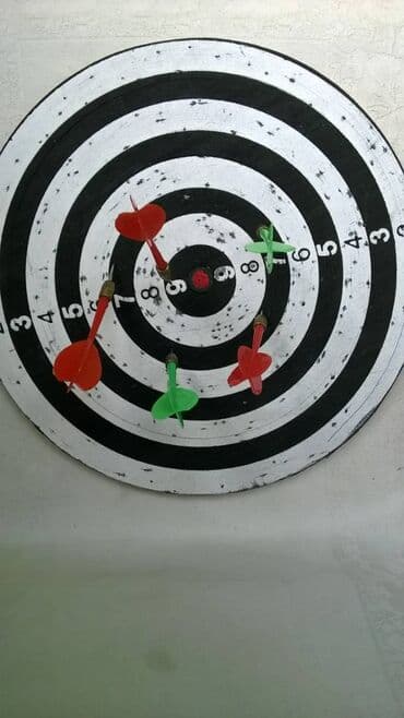 test iz istorije za 5 razred sa resenjima: Pikado dia.30 cm. + 5 strelica,polovno — 1