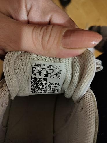 calvin klein patike: Patike sa gumenim đonom i kožnim gornjištem, ukrašene antilop — 2