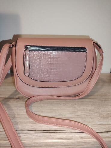 torbice za muskarce: Ženska crossbody torba – puder roze - Materijal: eko koža, prednji — 1