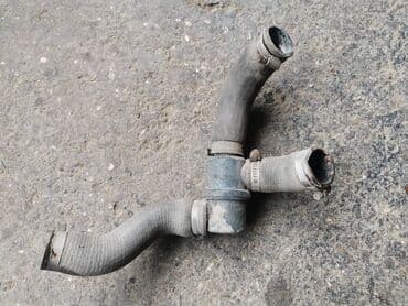 univerzalni termostat za auto: Termostat sa crevima Lada 21213,21214 Niva br.1. Polovno, očuvano — 10