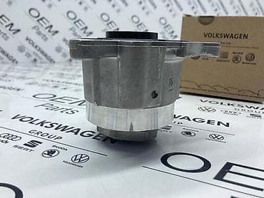 auto delovi vranje: VODENA PUMPA ZA VOLKSWAGEN POLO, TOURAN, GOLF 6 . - 03F 121 004 E | — 2