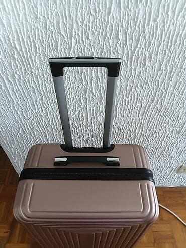 koferi cene roda: Na prodaju kofer u odlicnom stanju. Spoljni materijal - plastika — 4