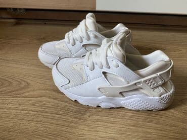 bebi odeca za devojcice: Nike, Veličina - 28, Anatomske — 1
