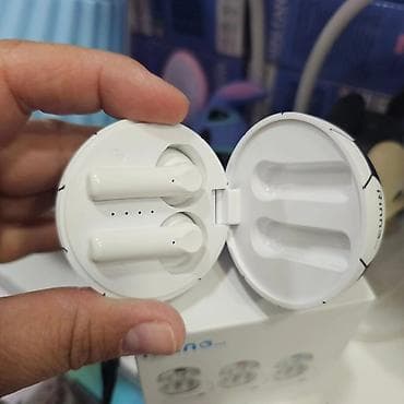 Bežične slušalice dizajnirane u obliku fudbalske lopte.  Model: Rinno — 5