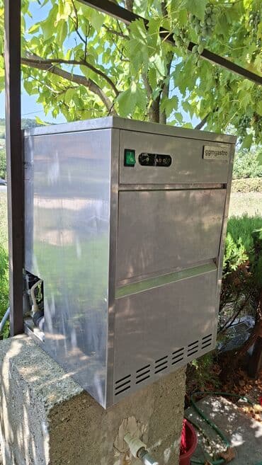 polovne šivaće mašine: Profesionalna mašina za led – ggmGastro - Samostojeći aparat od — 3