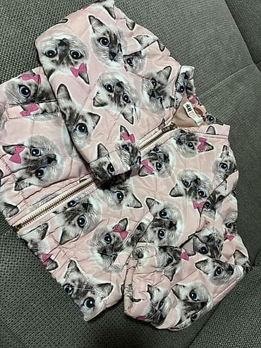 H&M dečja jakna, veličina EUR 110 / US 4–5Y. - Model: prošivena