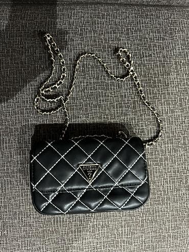 ogrlica mama: GUESS mini torbica preko ramena Dimenzija: 20x12x6cm - Model: crna — 3