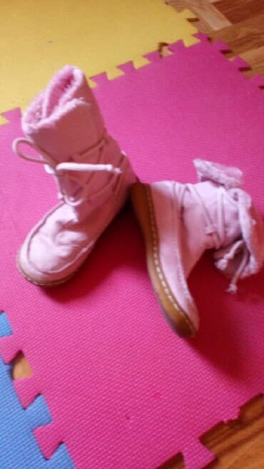 daljinski igracka za bebe: Boots, Size - 31 — 2