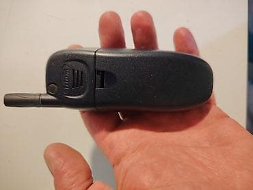 mobilni telefoni sa tastaturom: Trium (Mitsubishi) retro mobilni telefon sa eksternom antenom — 2