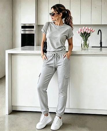 converse majice: Ženski dvodelni trenerka komplet – majica + pantalone sa džepovima — 3