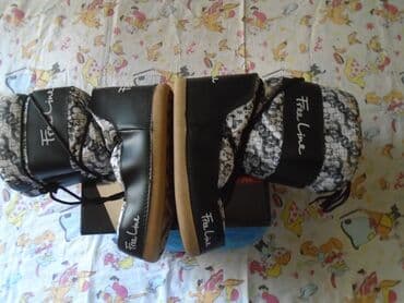 Other women's footwear: High boots, 39 — 2