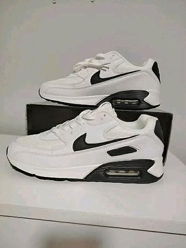 Dostupni 44 br. Cena 3400 dinara
💋