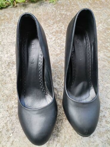 casadei shoes: Salonke, 37 — 5