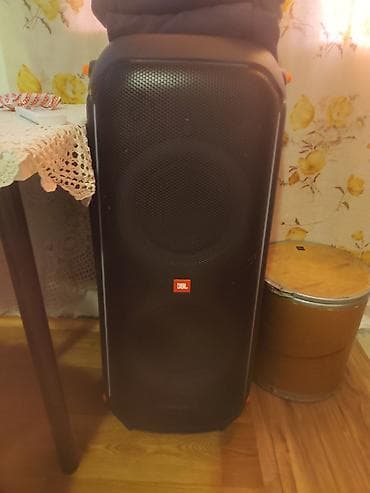 Mobile Phones & Accessories: Prodajem zvucnik Bluetooth zvucnik jbl 710. U garanciji, pre 6 meseci — 4