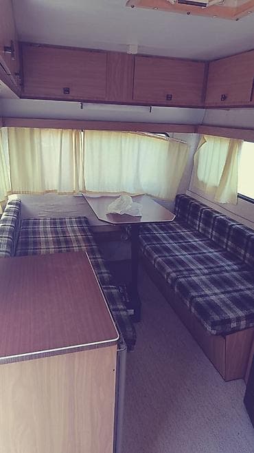 polovne kamp prikolice do 500 evra: Turistička kamp prikolica – retro enterijer sa dnevnim boravkom i — 1